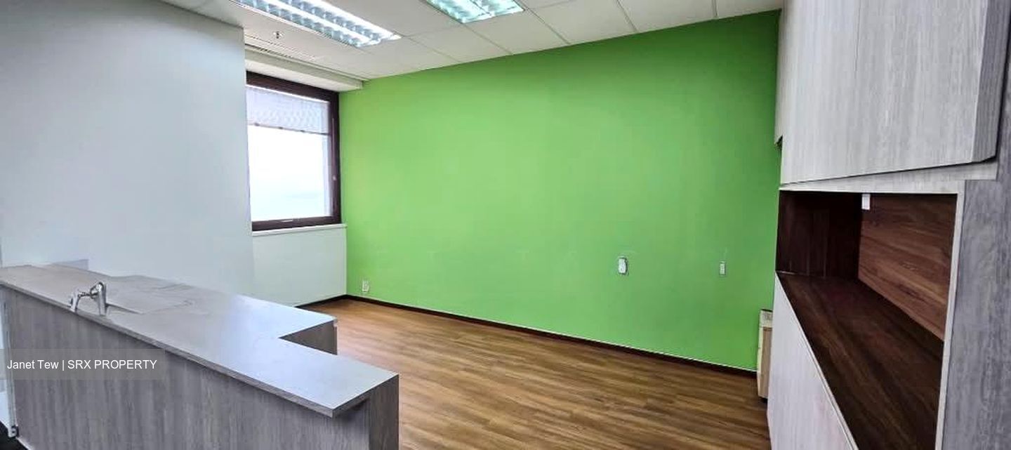 Lippo Centre (D2), Office #570941041